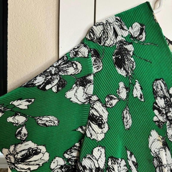 ASTR The Label Wrap Top Size Large - Picture 6 of 8